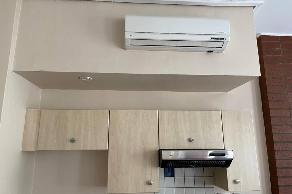Cool & Easy Flat In The Heart Of Marshalltown Johannesburg Esterno foto