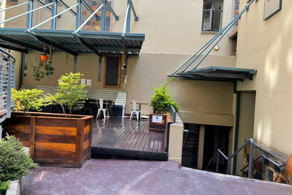 Cool & Easy Flat In The Heart Of Marshalltown Johannesburg Esterno foto