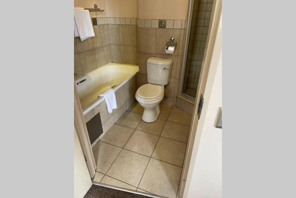 Cool & Easy Flat In The Heart Of Marshalltown Johannesburg Esterno foto